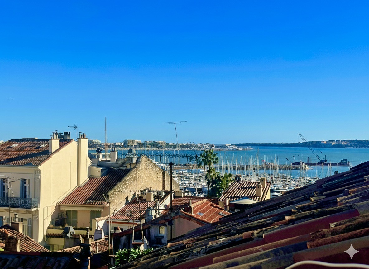 IMMEUBLE RÉNOVÉ - CANNES – LE SUQUET - 2