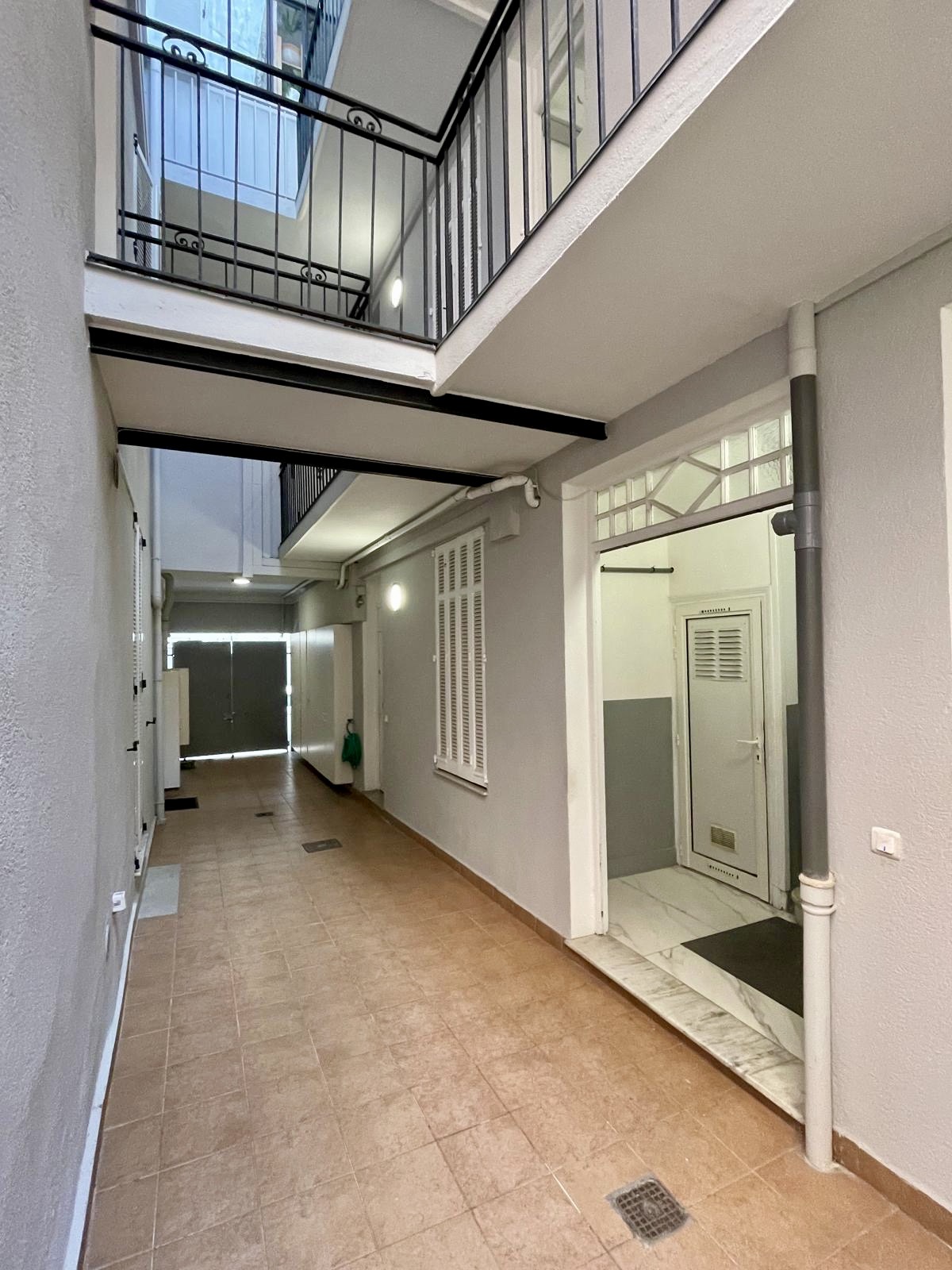 IMMEUBLE DE RAPPORT – ANTIBES – PROCHE VIELLE VILLE - 3