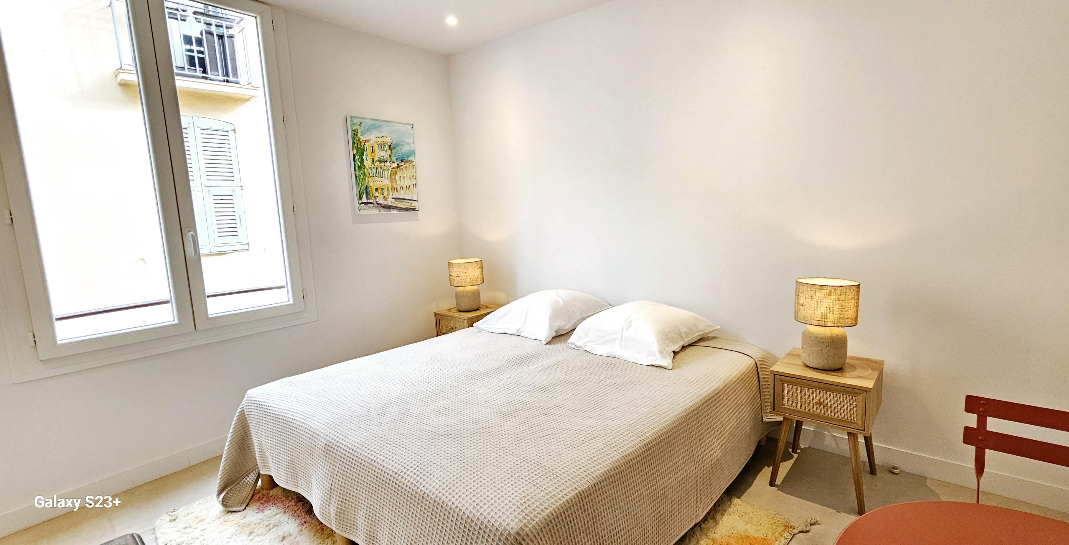 IMMEUBLE RÉNOVÉ / STYLE PETIT HÔTEL - CANNES – LE SUQUET - 5