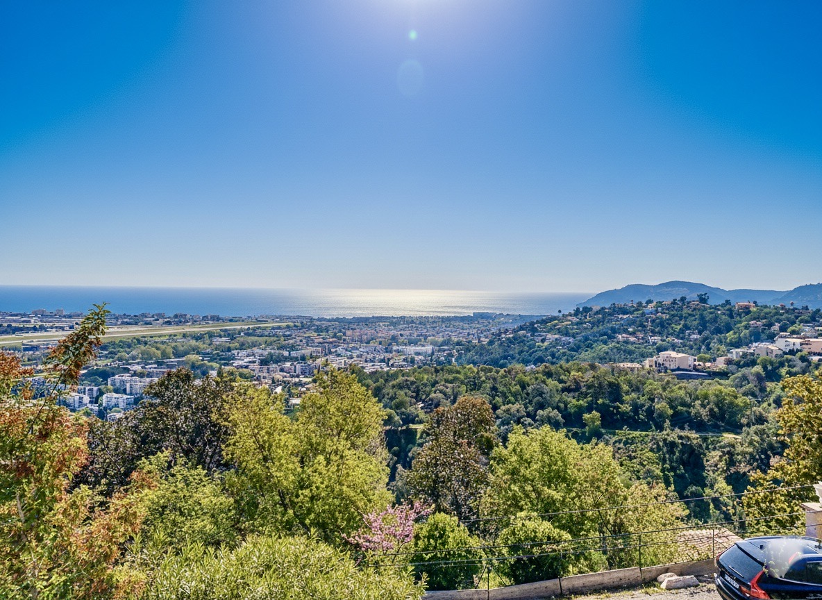TERRAIN + VILLA VUE MER - MANDELIEU - 2