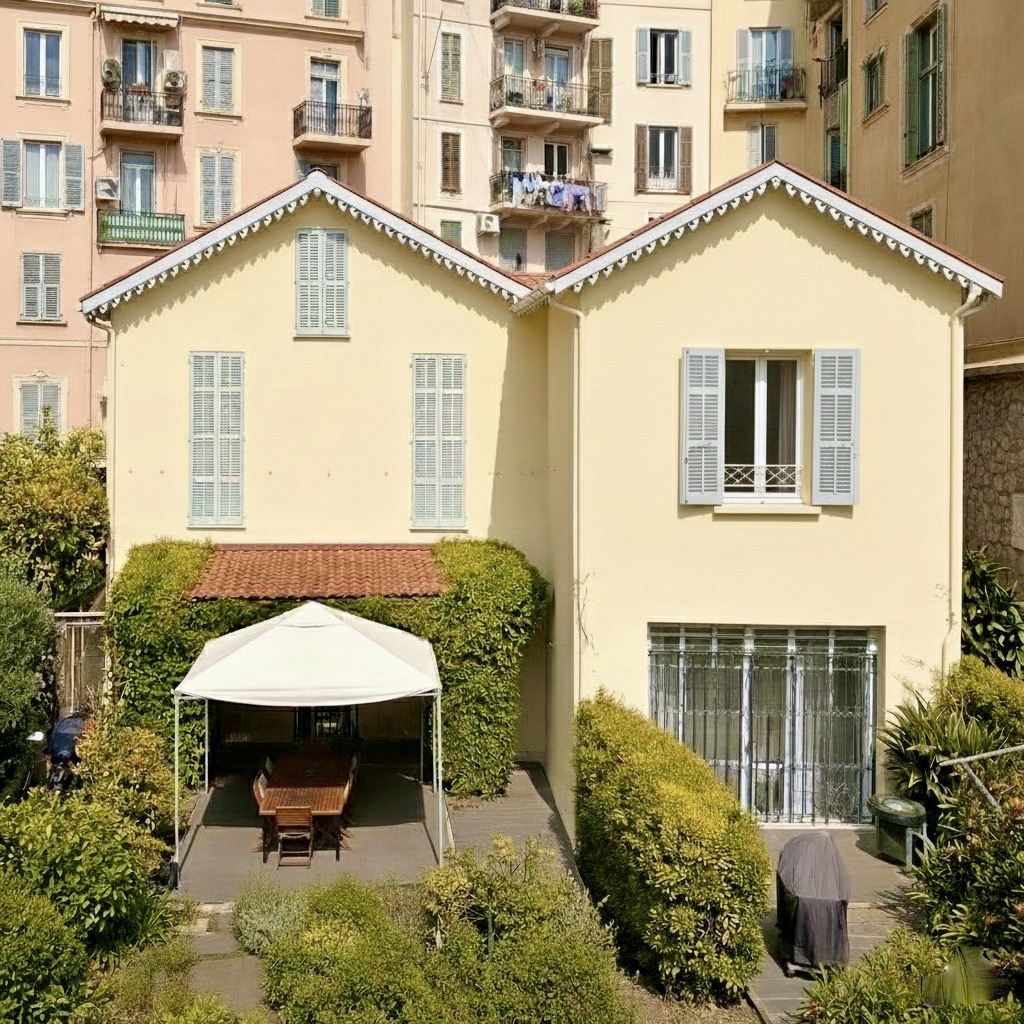 IMMEUBLE DE RAPPORT / VILLA - MARCHE FORVILLE - CANNES - 1